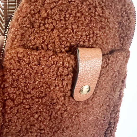 Iris & Rainbow Crossbody Bag - Picture 4 of 5